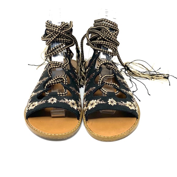 Forever 21 Sandals - Picture 2 of 7